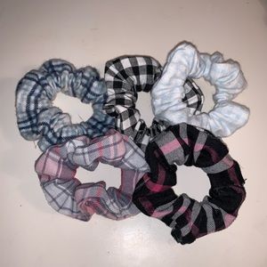 BOGO 50% brandy melville plaid scrunchie set of 5!